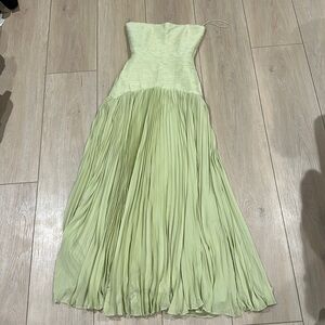 Alexis green sunniva dress!